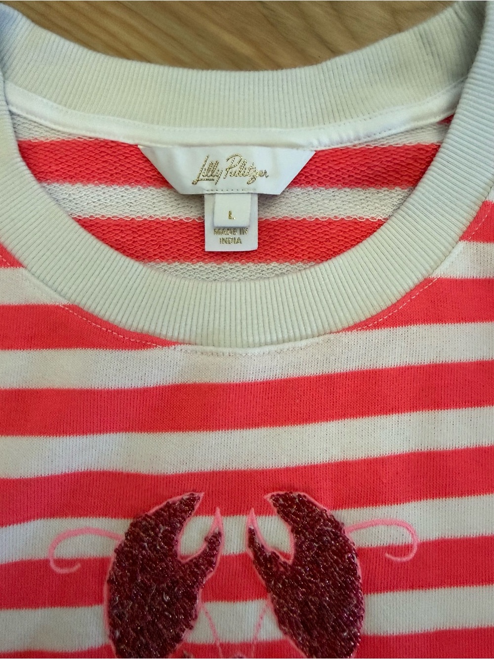 NWOT Lilly Pulitzer Ballad Sweatshirt in Cane Coral So Clawsome. Size large - Picture 3 of 4
